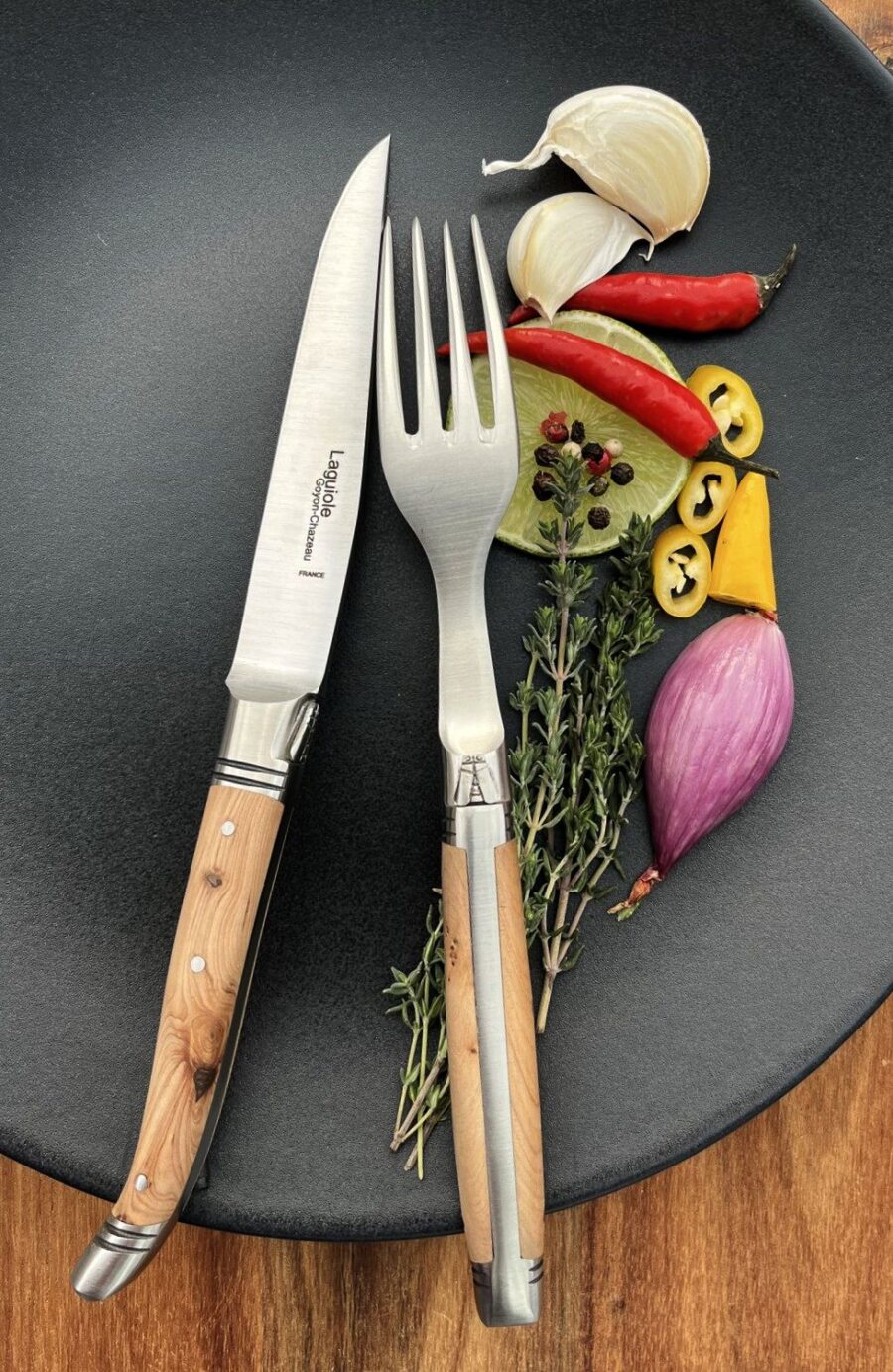 Steakmesser "Laguiole Avantage", 23 cm. Goyon-Chazeau, Griff Wacholderholz, matt – Bild 2