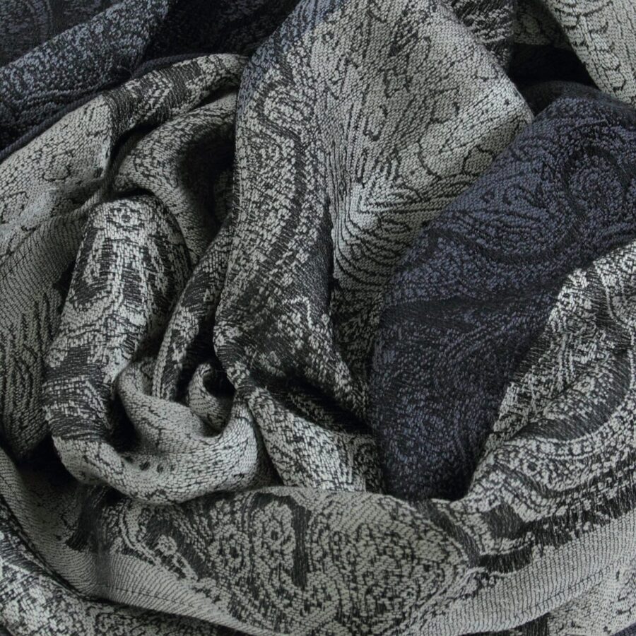 Seiden Merinoschal Damen "Victoria Perlgrau/Schwarz", 190 x 50 cm. LA FABRIQUE d'écharpe, 75% Merino, 25% Seide – Bild 3