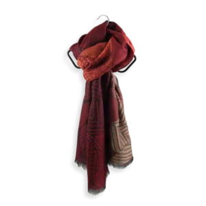 Seiden Merinoschal Damen "Amour Rot", 190 x 65 cm. LA FABRIQUE d'écharpe, 50% Merino, 25% Baumwolle, 25% Seide