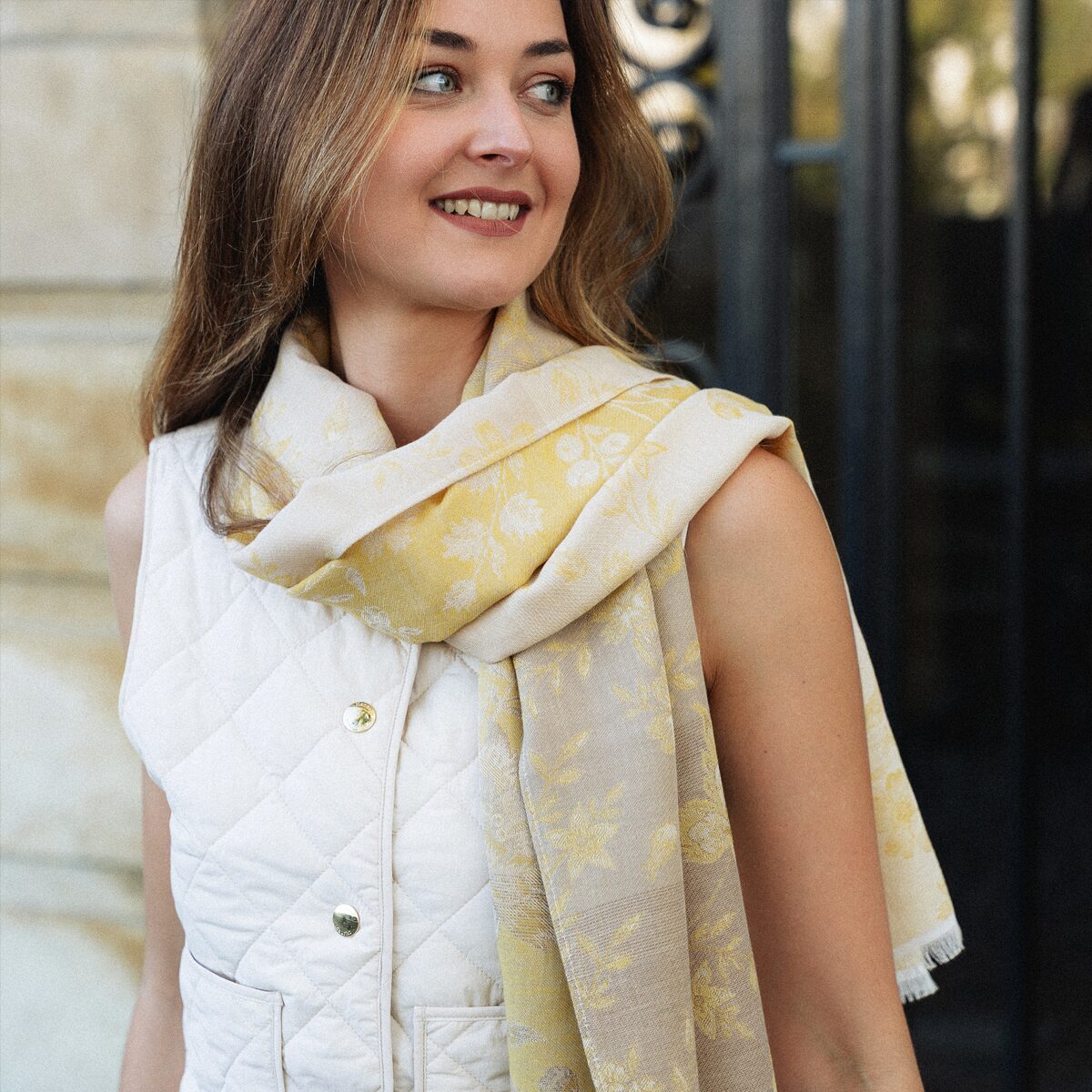 Baumwollschal Damen. "Versailles Gelb", 160 x 55 cm. LA FABRIQUE d'écharpe. Baumwolle, Modal, Leinen – Bild 4